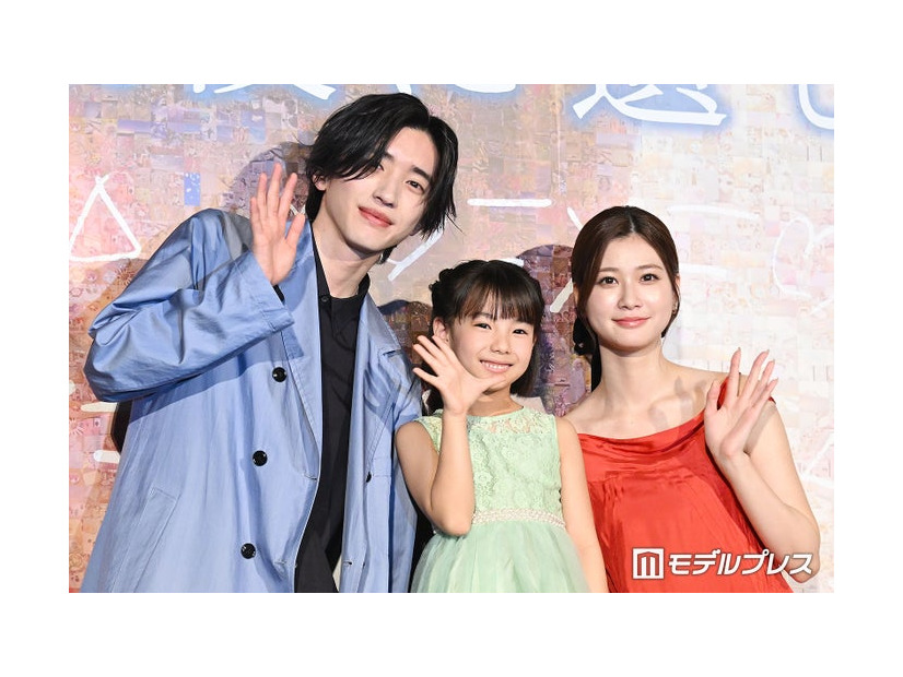 映画「君が最後に遺した歌」で親子役を演じた道枝駿佑、英茉ちゃん、生見愛瑠（C）モデルプレス