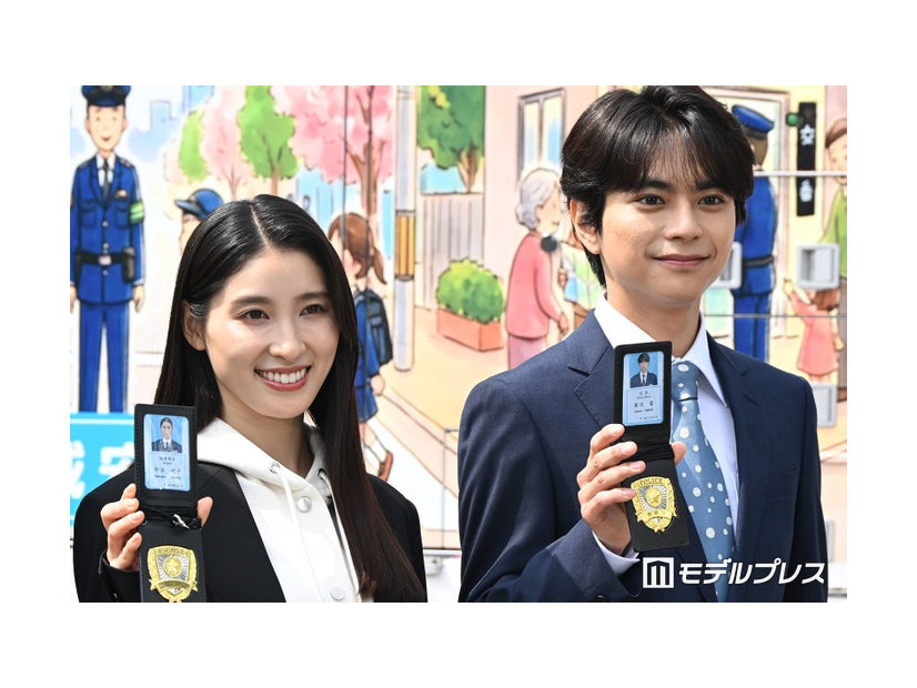 現場での気遣いを絶賛された土屋太鳳、佐藤勝利（C）モデルプレス