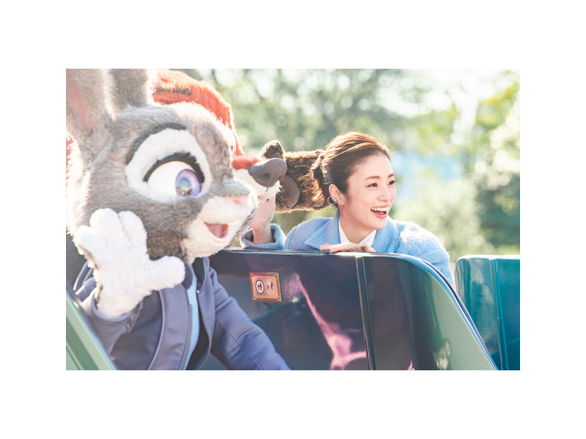 上戸彩がサプライズでパレードルートに登場！スペシャルグリーティング、『ズートピア2』公開初日に開催