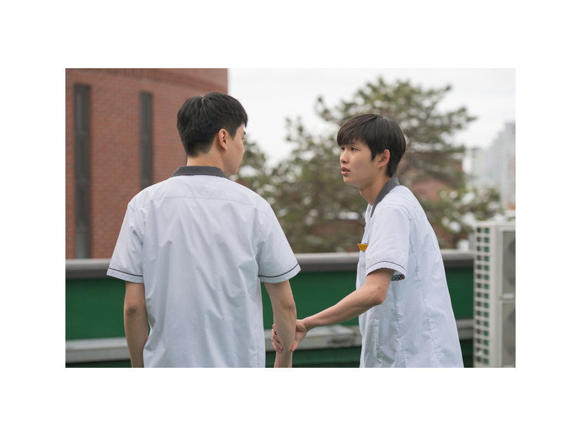 『君と僕の5分』© 2025, GOZIP STUDIO & AMOROSO FILM, All rights reserved.