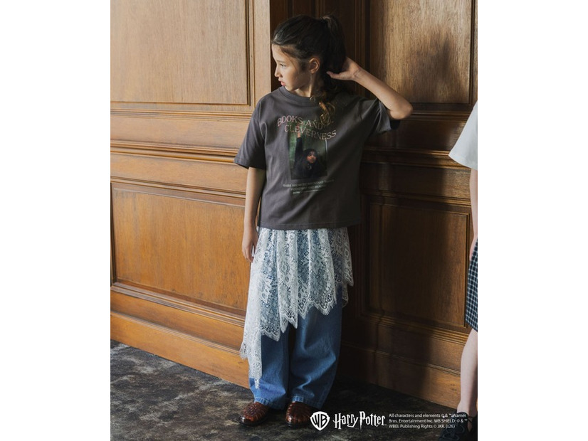 Tシャツ〈18：チャコール/Hermione Granger〉