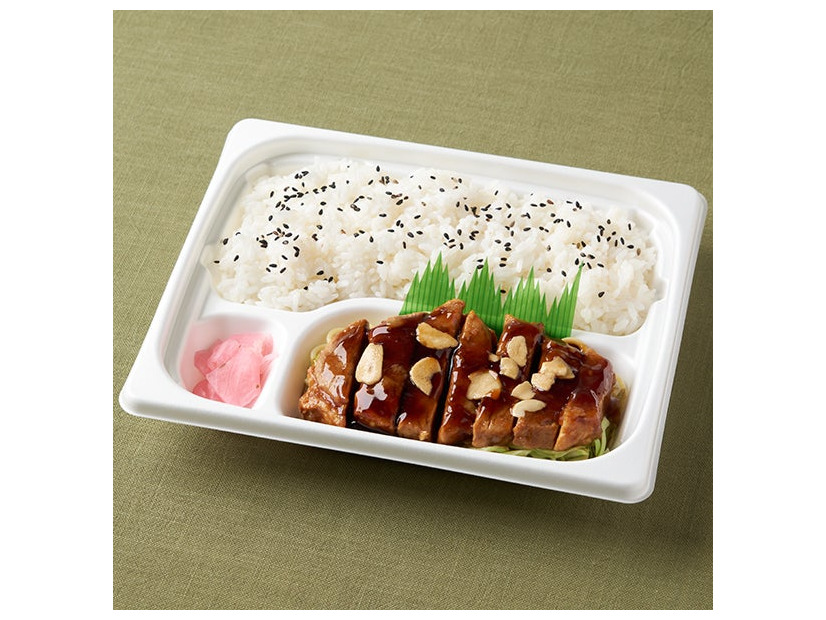 四日市とんてき協会公認　四日市とんてき弁当（税込798円）（提供写真）