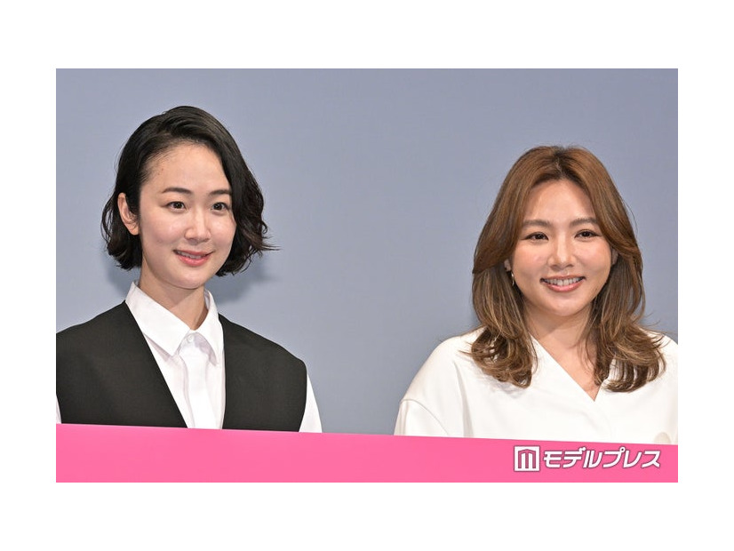ドラマ『銀河の一票』制作発表会見に出席した黒木華、野呂佳代（C）モデルプレス