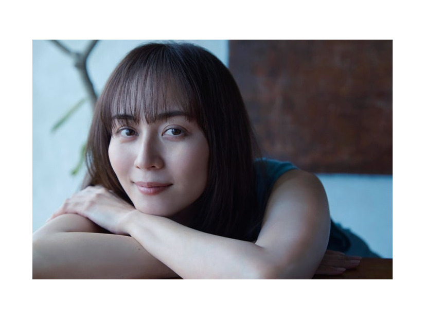 撮影：三宮幹史／比嘉愛未エッセイ「タイトル未定（仮）」（6月10日発売／講談社）より