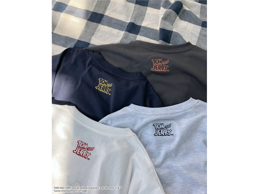 アクリルキーホルダー付　トムとジェリーTシャツ　￥2,450（税込価格 ￥2,695)