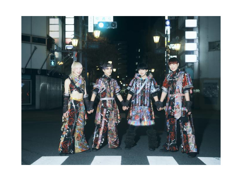 独自コメント到着！二丁目の魁カミングアウト、結成15周年記念ワンマンライブを5月1日に開催