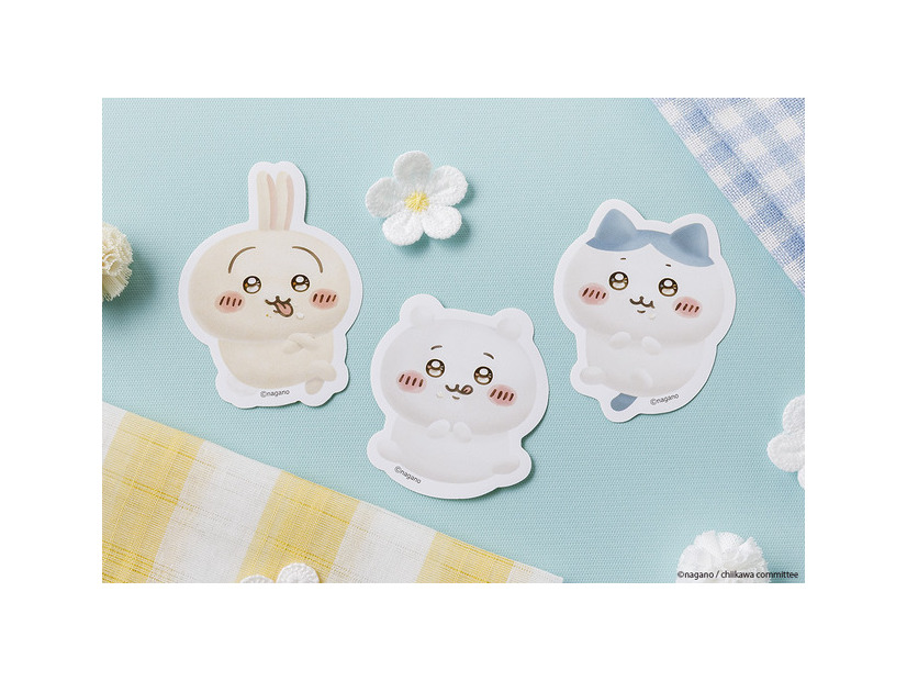 「ちいかわクッキーサンド バナナミルク味」18枚入にはオリジナルステッカー