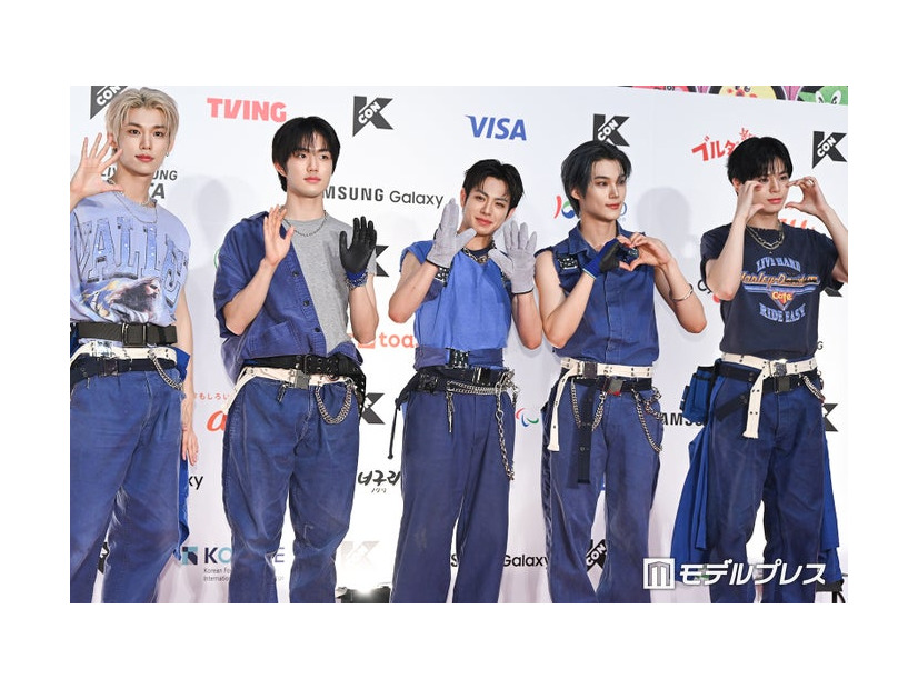 EVNNE／イ・ジョンヒョン、パク・ジフ、ケイタ、パク・ハンビン、ムン・ジョンヒョン（C）モデルプレス