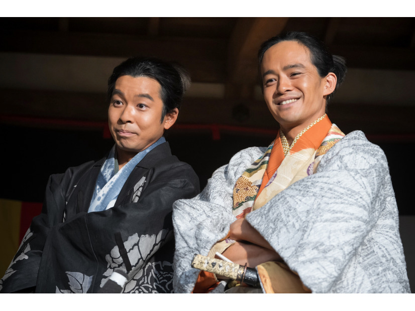 出自ではなく才能で家臣を抜擢。城主となった藤吉郎（池松壮亮）と小一郎、「向こう側にいた二人」は、どんなリーダーになるのか【NHK大河『豊臣兄弟！』18話】　