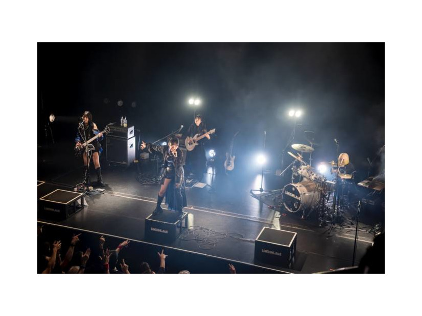 【独自コメント到着】Lonesome_Blue、浅草花劇場でワンマンライブ開催！キングレコードからの2ndフルアルバムリリースと4人目のメンバーとなる新ギタリスト加入をサプライズ発表