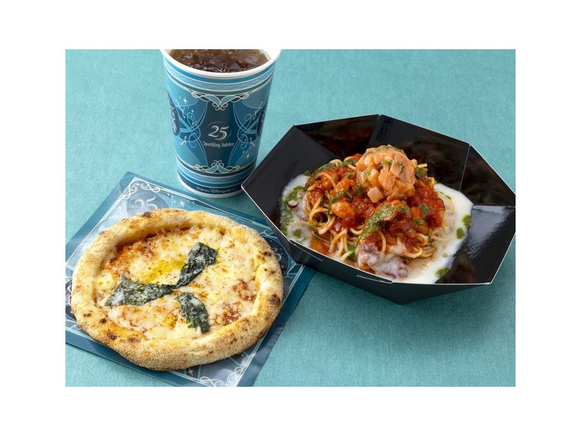夏にぴったりのメニュー©Disney