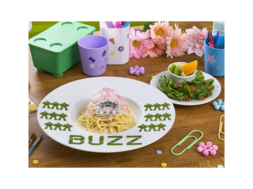 ＜バズ軍団＞ON A MISSION PASTA© Disney/Pixar
