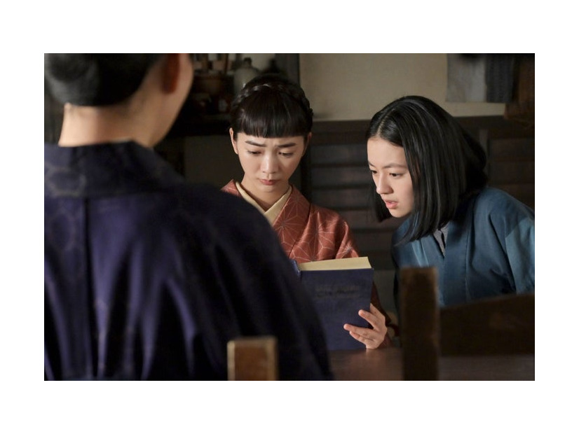 見上愛、上坂樹里「風、薫る」第59話（C）NHK