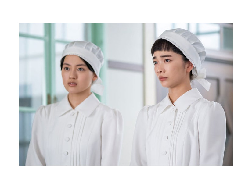 上坂樹里、見上愛「風、薫る」第65話（C）NHK
