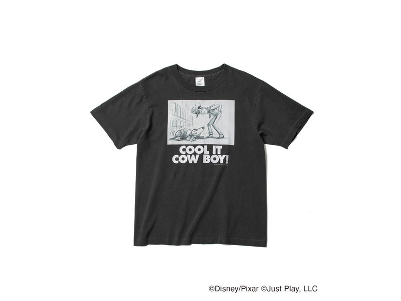 【トイ・ストーリー】ラフスケッチTシャツ：5,720円（税込）※「ウッディとスリンキー」ver.