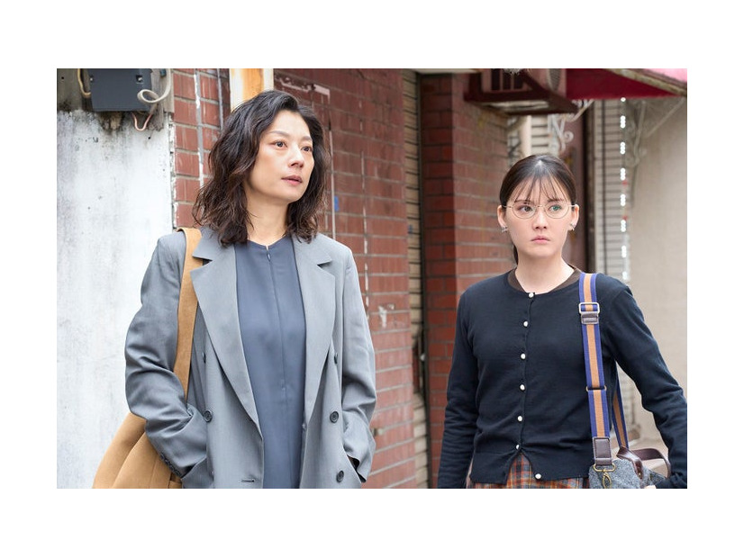 小池栄子、北香那「さよならノワール」第1話（C）フジテレビ
