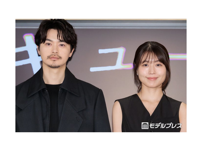 舞台『キュー』製作発表に登場した瀬戸康史、有村架純（C）モデルプレス