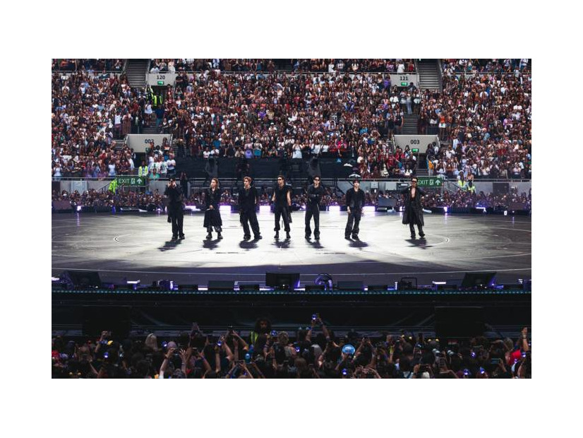 BTS、ロンドン公演に約13万人が集結。スタジアムの開場以来最多の観客数を記録し、圧倒的な存在感を示す