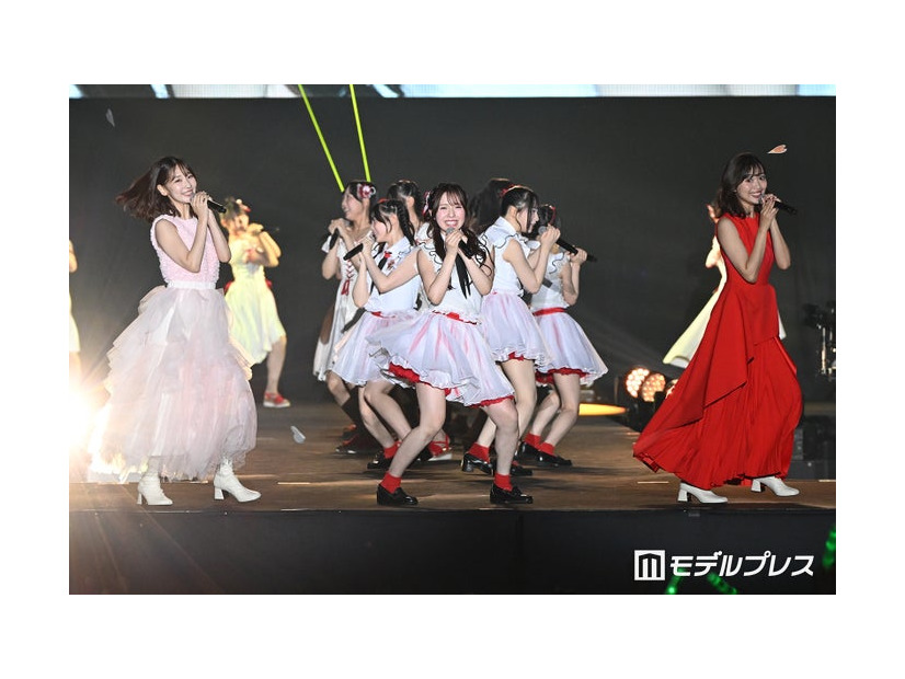 NGT48、柏木由紀、北原里英（C）モデルプレス