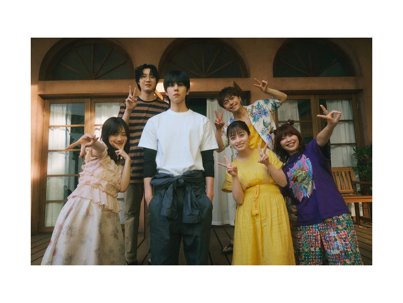 山下美月、桜田通、チェ・ジョンヒョプ、勝地涼、橋本環奈、加納愛子「バカンスの法則」（C）AbemaTV, Inc.
