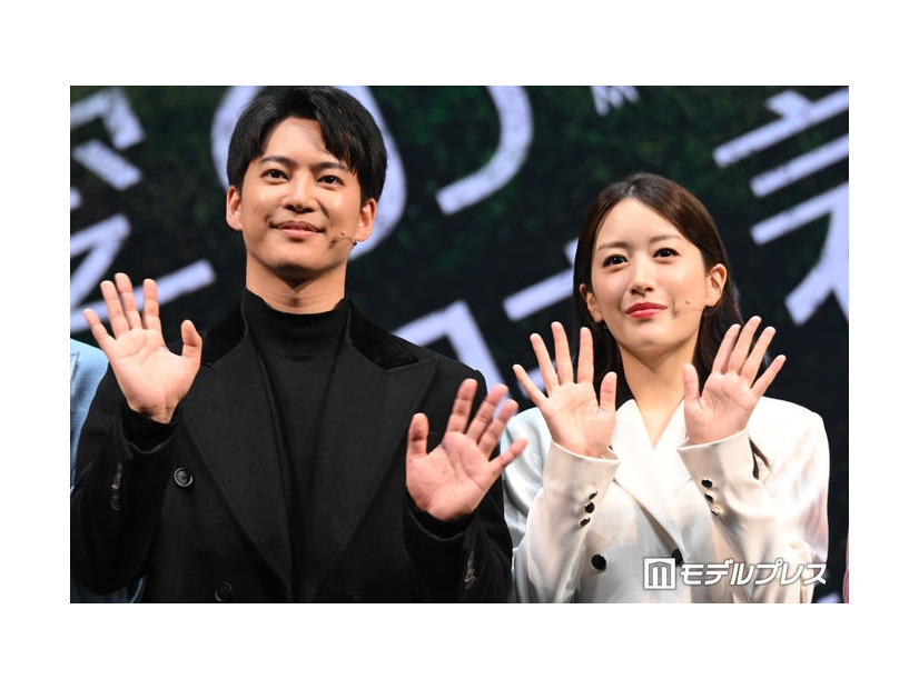 三山凌輝、花乃まりあ（C）モデルプレス