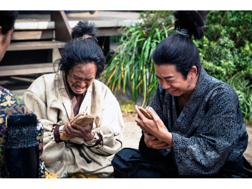 なぜ小一郎（仲野太賀）は秀吉（池松壮亮）に「残酷な嘘」をついたのか？「本能寺の変」直後の動乱と史実を解説【NHK大河『豊臣兄弟！』28話】