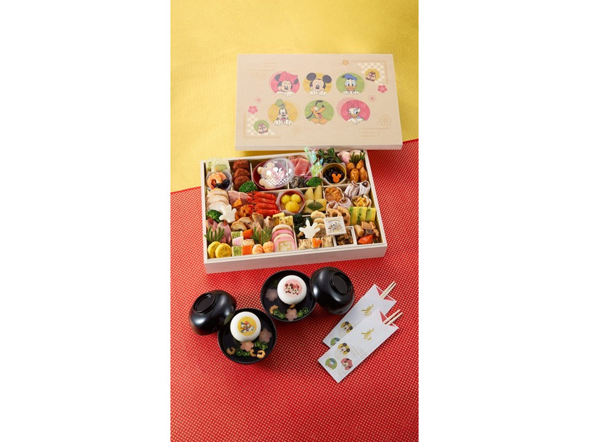 おせち・特段重「ミッキー＆フレンズ」© Disney