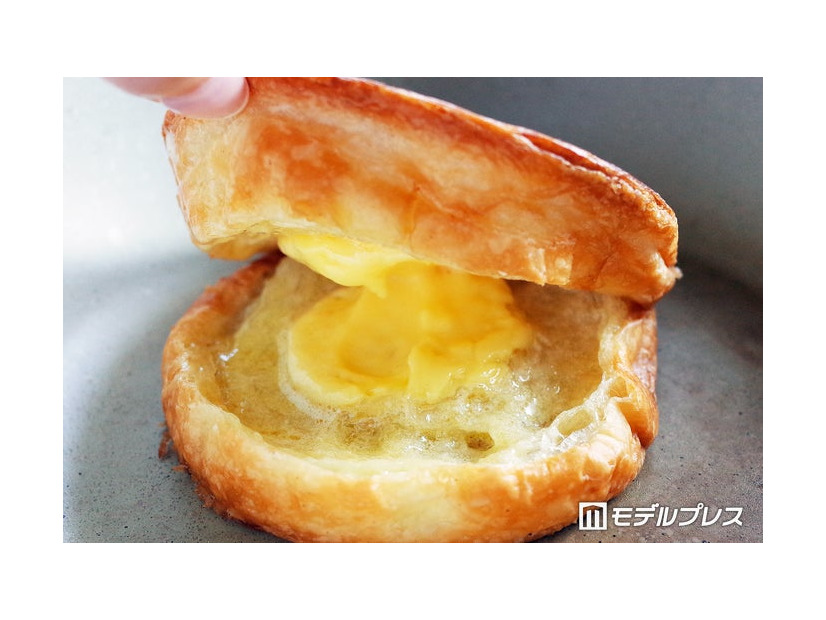 も～っちり食感クロワッサンロール（ダブルカスタード）（C）モデルプレス