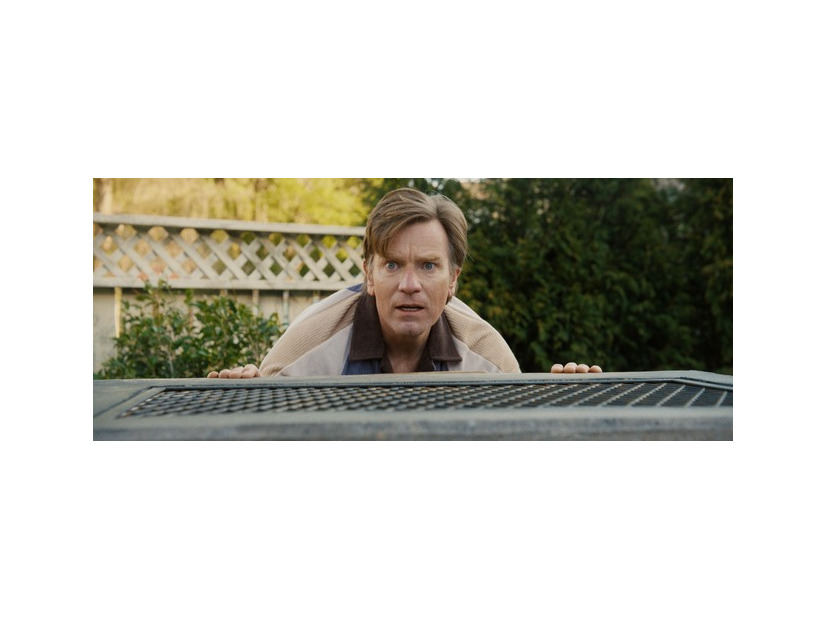 『オークストリートの異変』© 2025 Warner Bros. Ent. All Rights Reserved