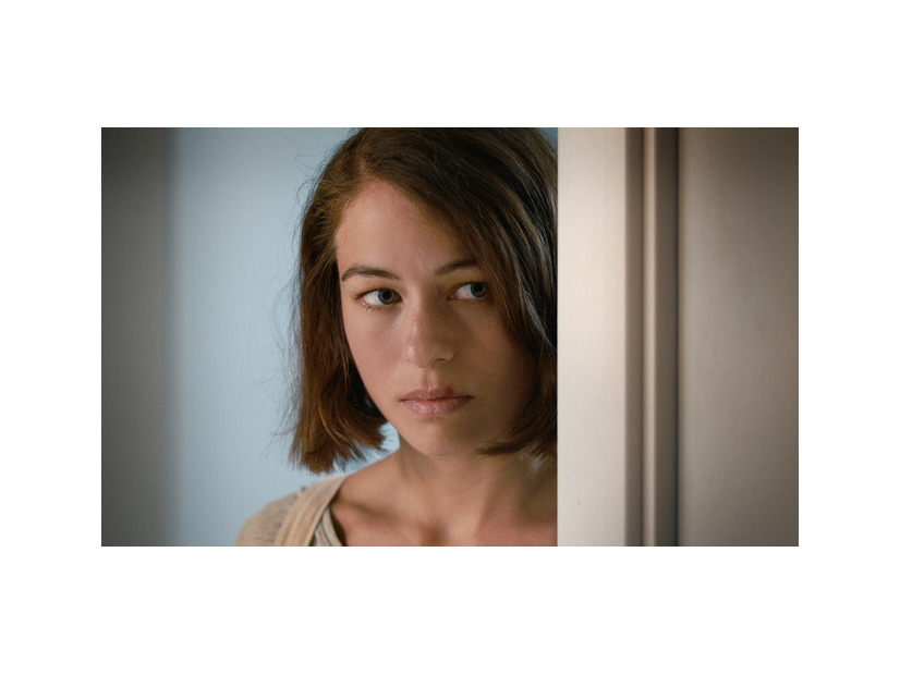 『ガール・アンド・スパイダー』© 2021 Beauvoir Films / Zürcher Film / SRF