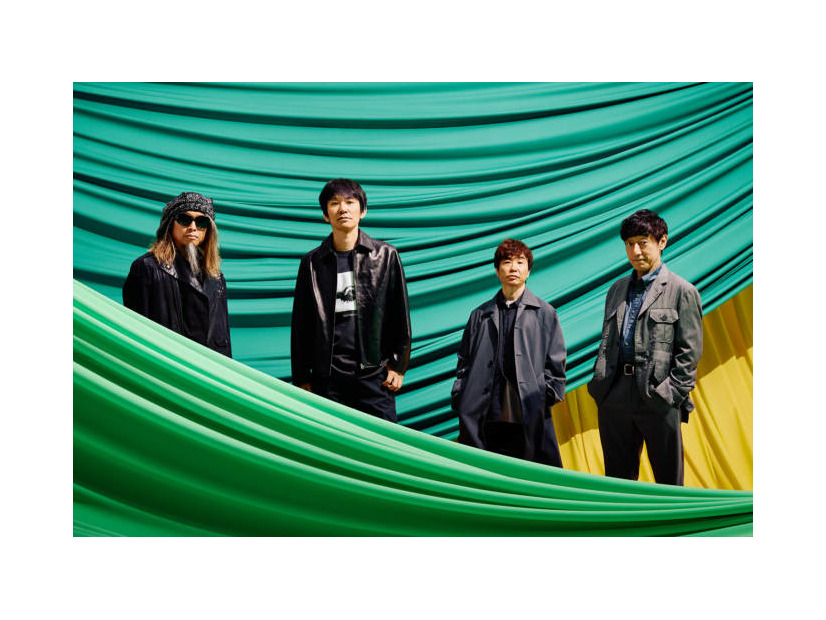 スピッツ、TBS系ドラマ『Tシャツが乾くまで』主題歌「見知らぬ糸」MV公開。「懐かしい」「こういうの見たかった」と反響