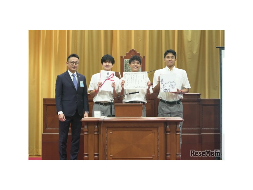 設定テーマ部門：日本青年会議所会頭賞／精道三川台高等学校「エルガシア」
