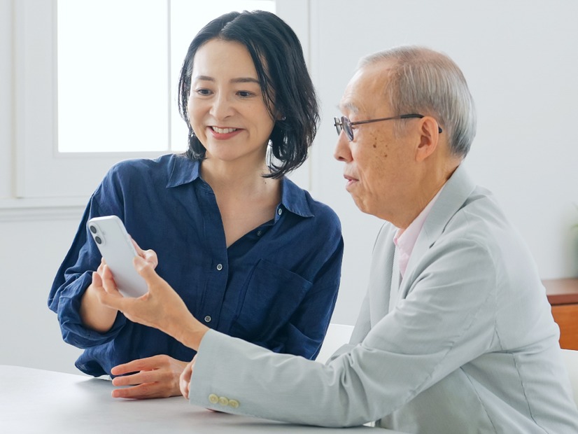 サブスク代が、死後も親の「ネット銀行」から引き落とされ続け…相続で困る「デジタル遺産」の落とし穴