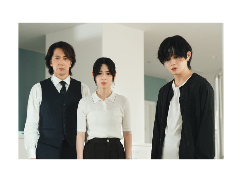 佐々木蔵之介、白石聖、山田涼介「一次元の挿し木」第10話（C）読売テレビ・日本テレビ