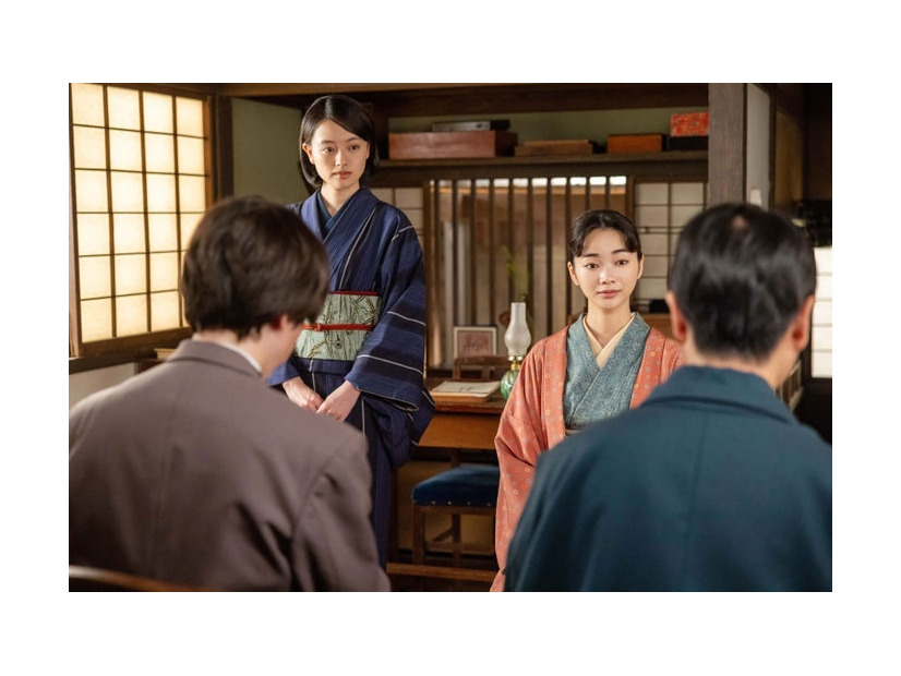 上坂樹里、見上愛「風、薫る」第112話（C）NHK