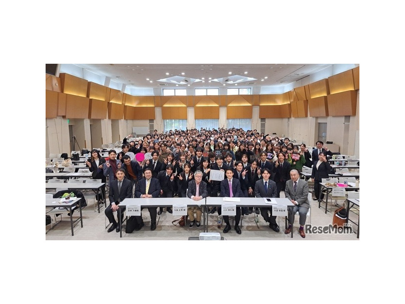ゲスト・観覧者・参加者との集合写真