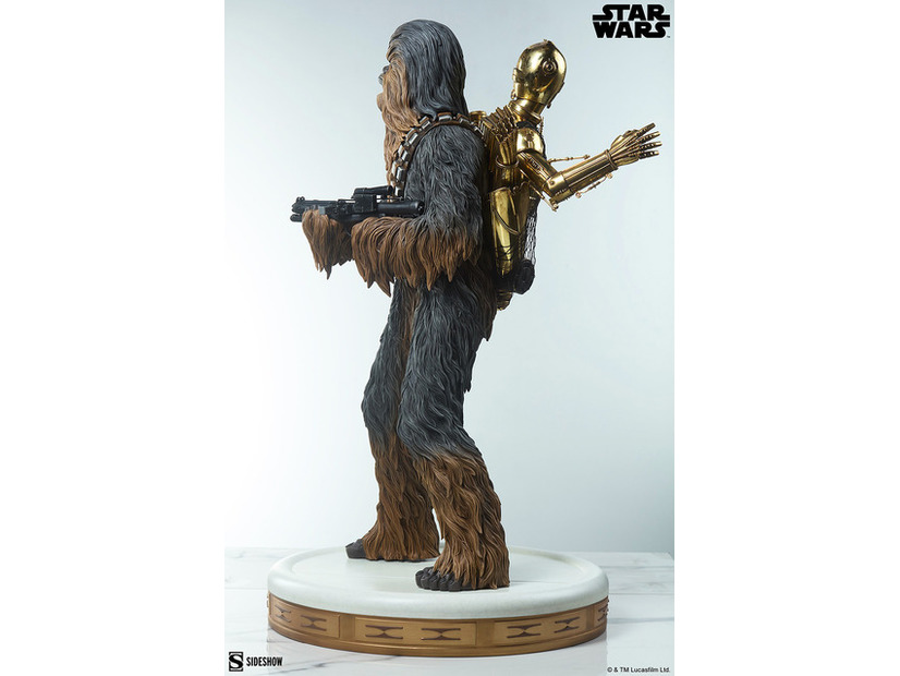 『スター・ウォーズ』 【プレミアム・フォーマット・フィギュア】チューバッカ＆C-3PO／170,000円（税込）
