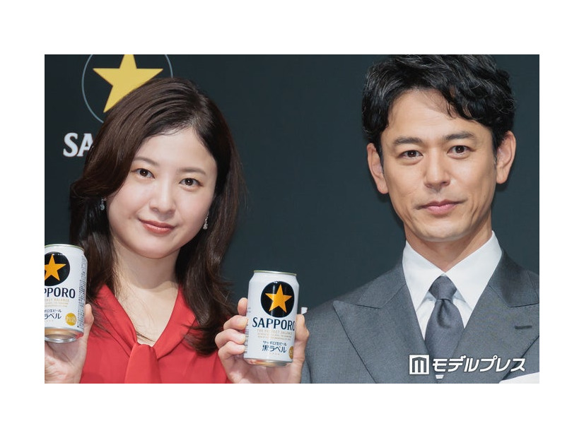 発表会に出席した吉高由里子、妻夫木聡（C）モデルプレス