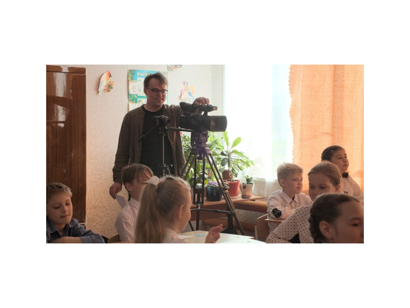 『プーチンの愛国教室』© 2025 made in copenhagen Aps, Pink Productions s.r.o.
