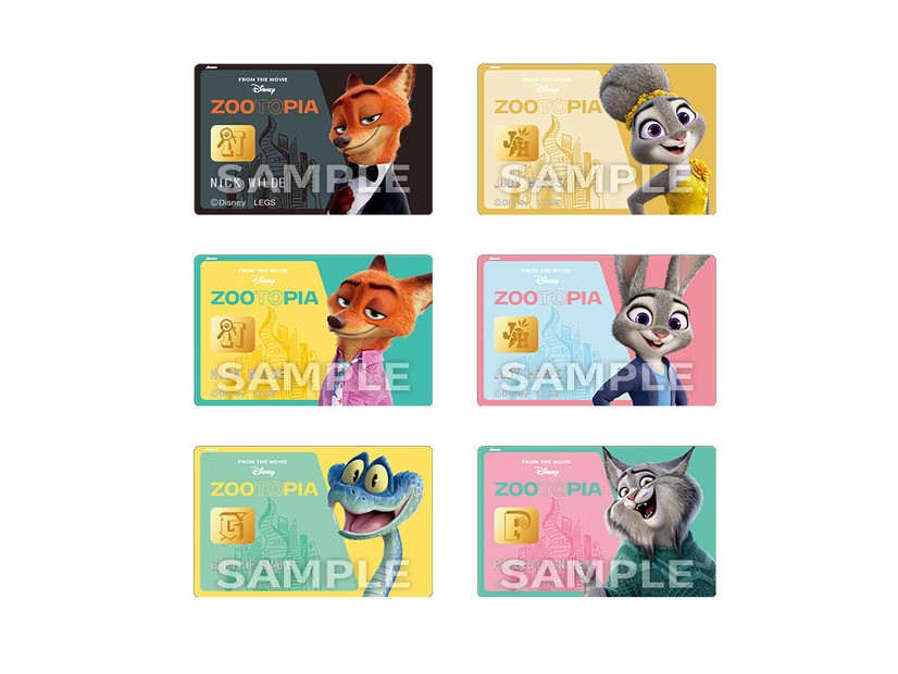 クレジットカード風ステッカー　550円© Disney