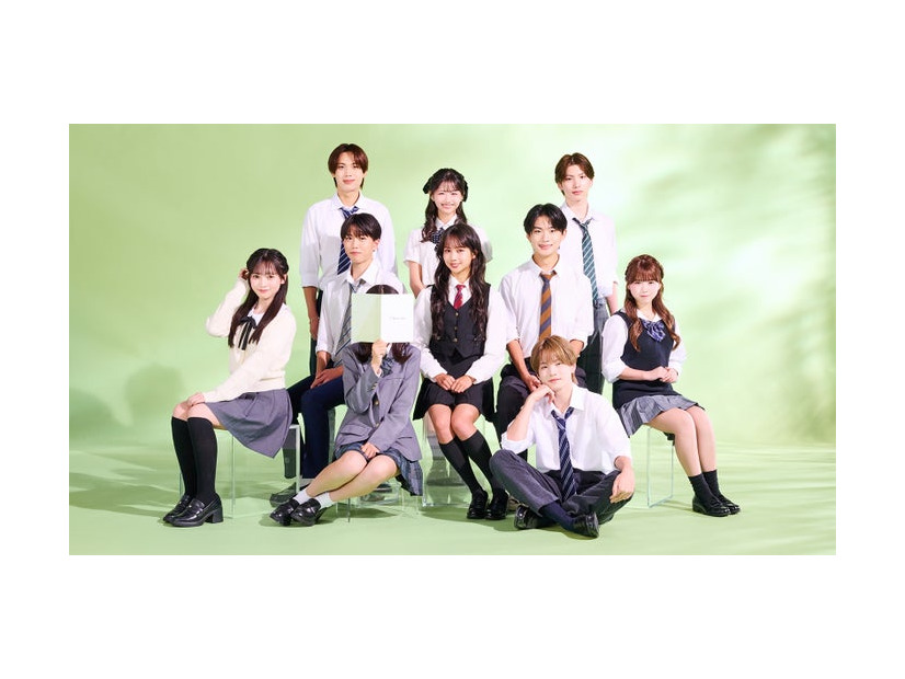 「今日、好きになりました。スウォン編」（後列左から）とあ、おとは、りひと（前列左から）まこと、こたろう、みさき、のあ、けい、せいら（C）AbemaTV, Inc.