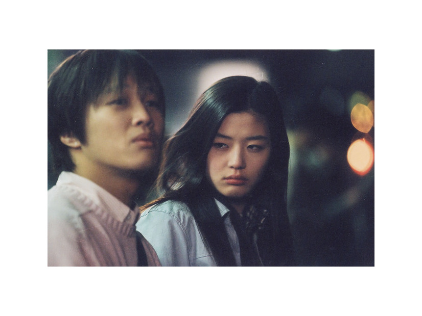 『猟奇的な彼女 4K完全版』　（C） 2001 ShinCine Communications Co., Ltd., All Rights Reserved