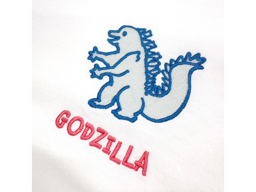 ゴジラ | 刺繍Tシャツ（Design by 神木）／Godzilla | Embroidered T-Shirt (Design by Kamiki)（税込4,500円）／TM & © TOHO / ©Co-LaVo