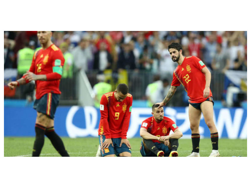 スペイン代表、W杯衝撃敗戦…セスクは「ティキタカを絶つ時だ」
