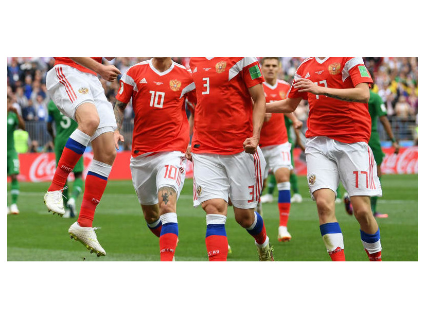 W杯でロシア代表を応援したウクライナ人GK、解雇される