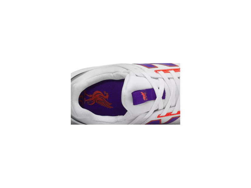 リヴァプールとNew Balanceのコラボスニーカー、最新作は「白」！