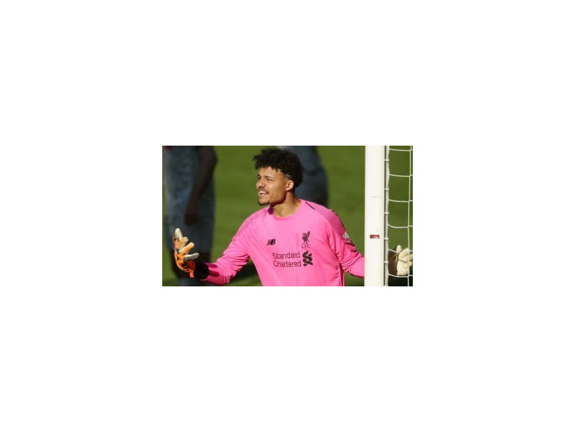 リヴァプールGK、襲われ顔面負傷…「人種差別的」動機か