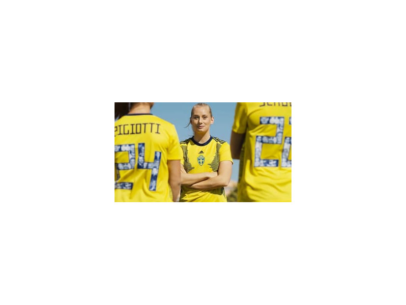 スウェーデン女子代表、W杯に向けた新ユニフォーム発表！ユニークな背番号も