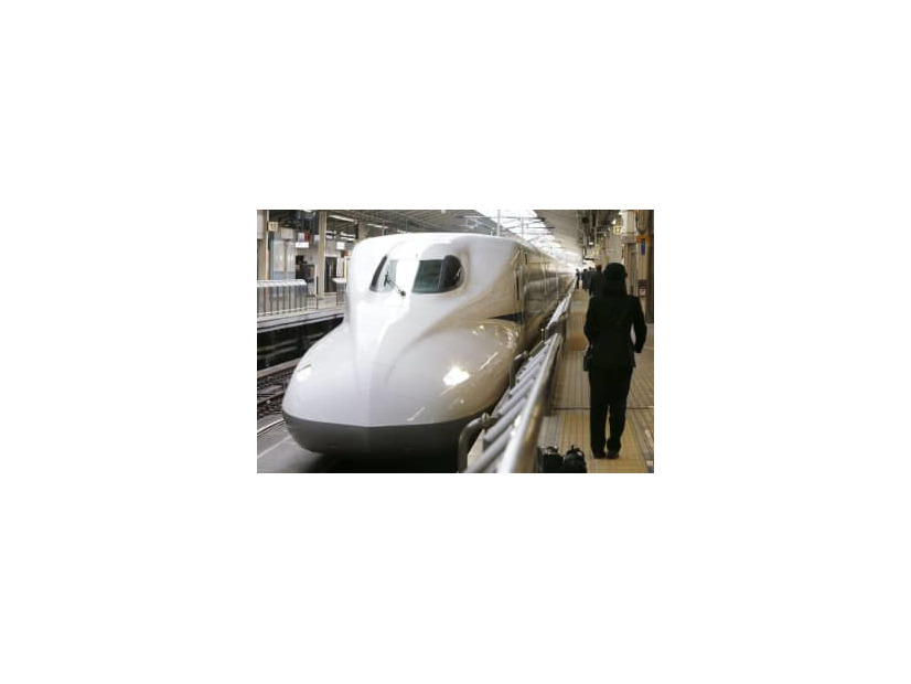 東海道新幹線の「N700A」＝2013年2月、JR東京駅