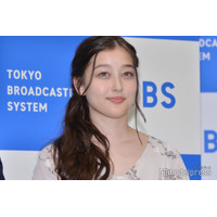 TBS新人アナ、ビール売り子姿で美脚披露「破壊力すごい」「雰囲気違う」と反響